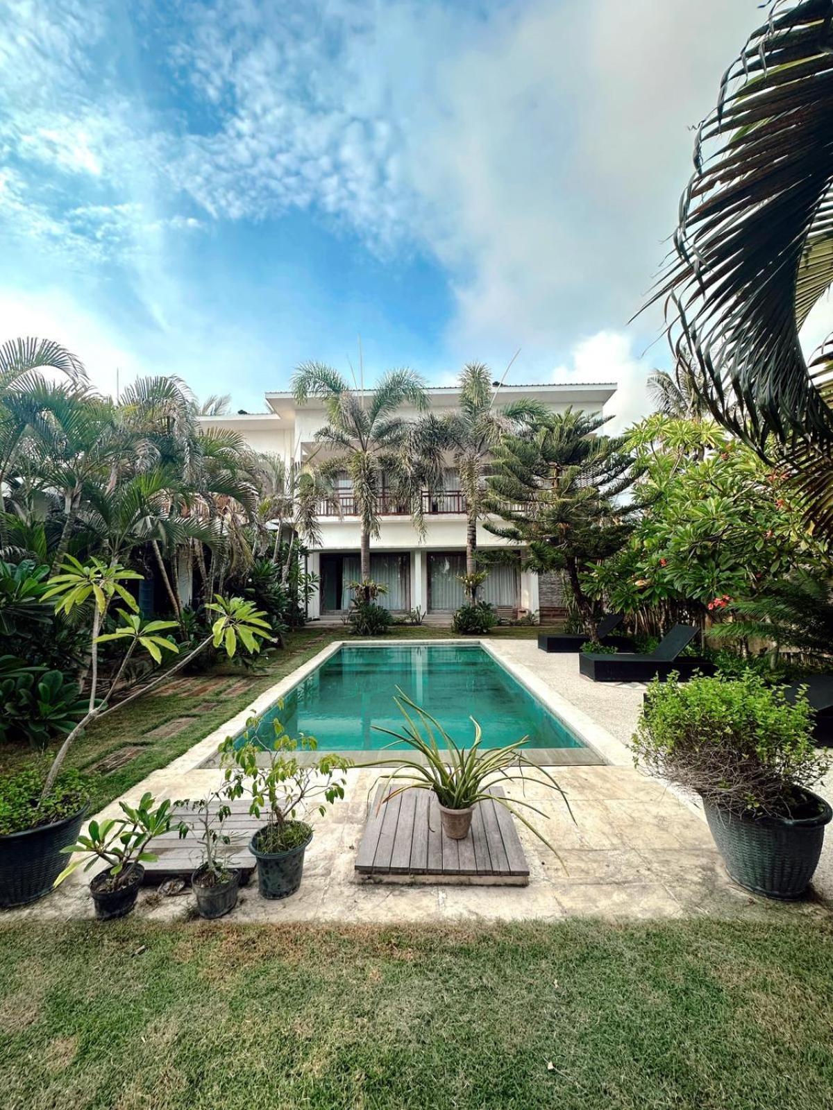 Hotel Hi5 Kuta Kuta  Exteriér fotografie